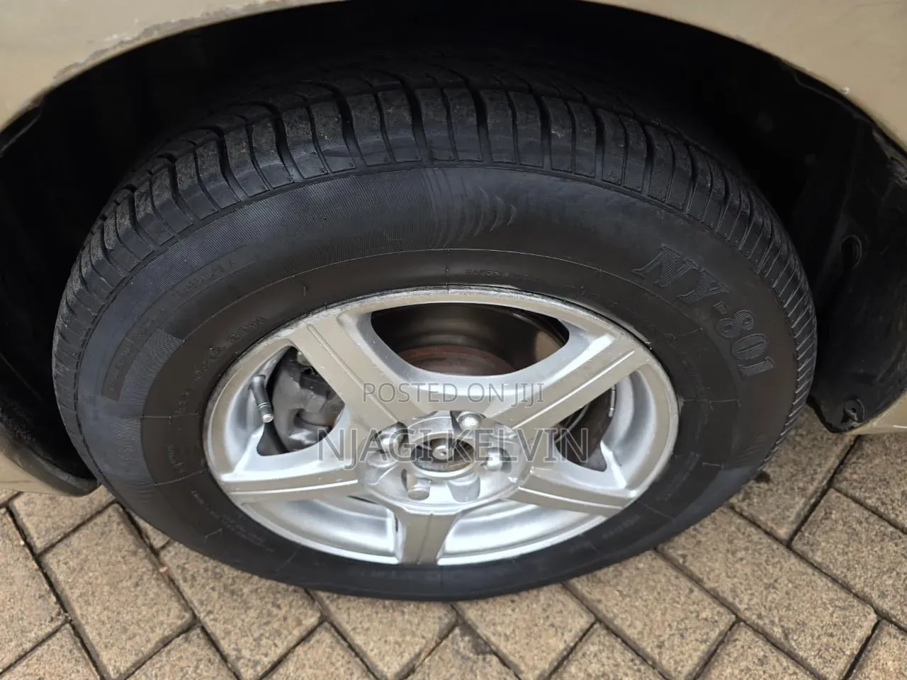 Toyota Raum 2005 Gold