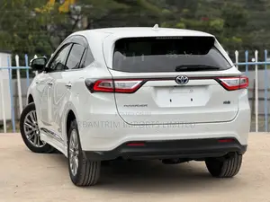 Toyota Harrier 2.5 Hybrid 4WD 2019 White