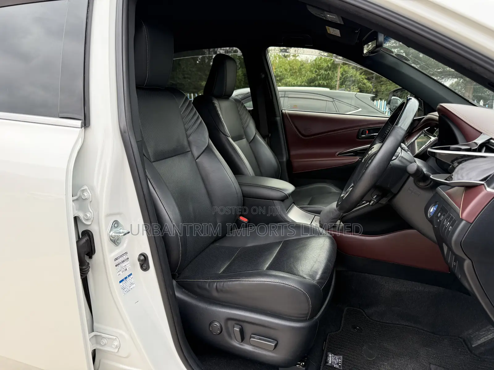 Toyota Harrier 2.5 Hybrid 4WD 2019 White
