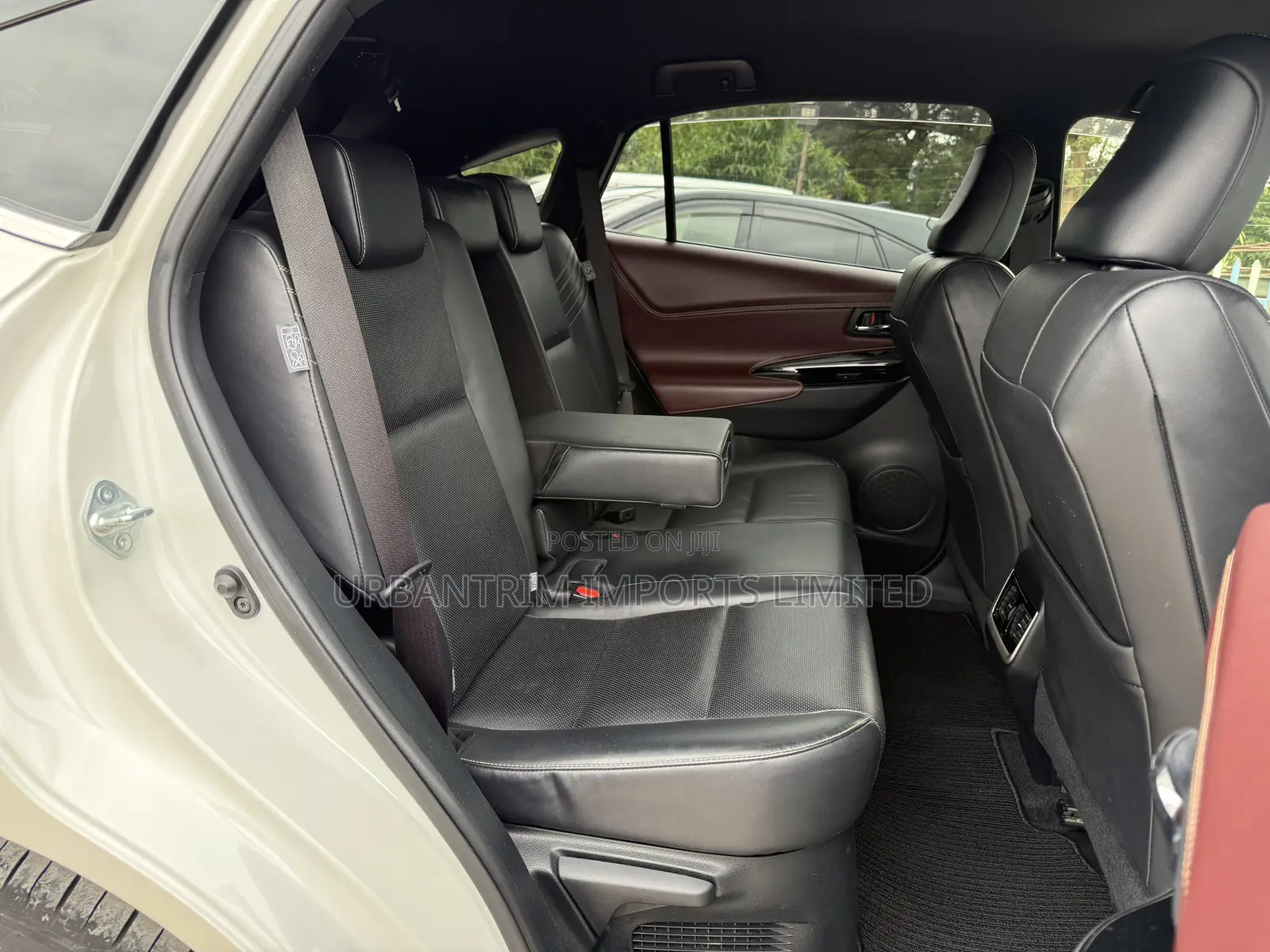 Toyota Harrier 2.5 Hybrid 4WD 2019 White