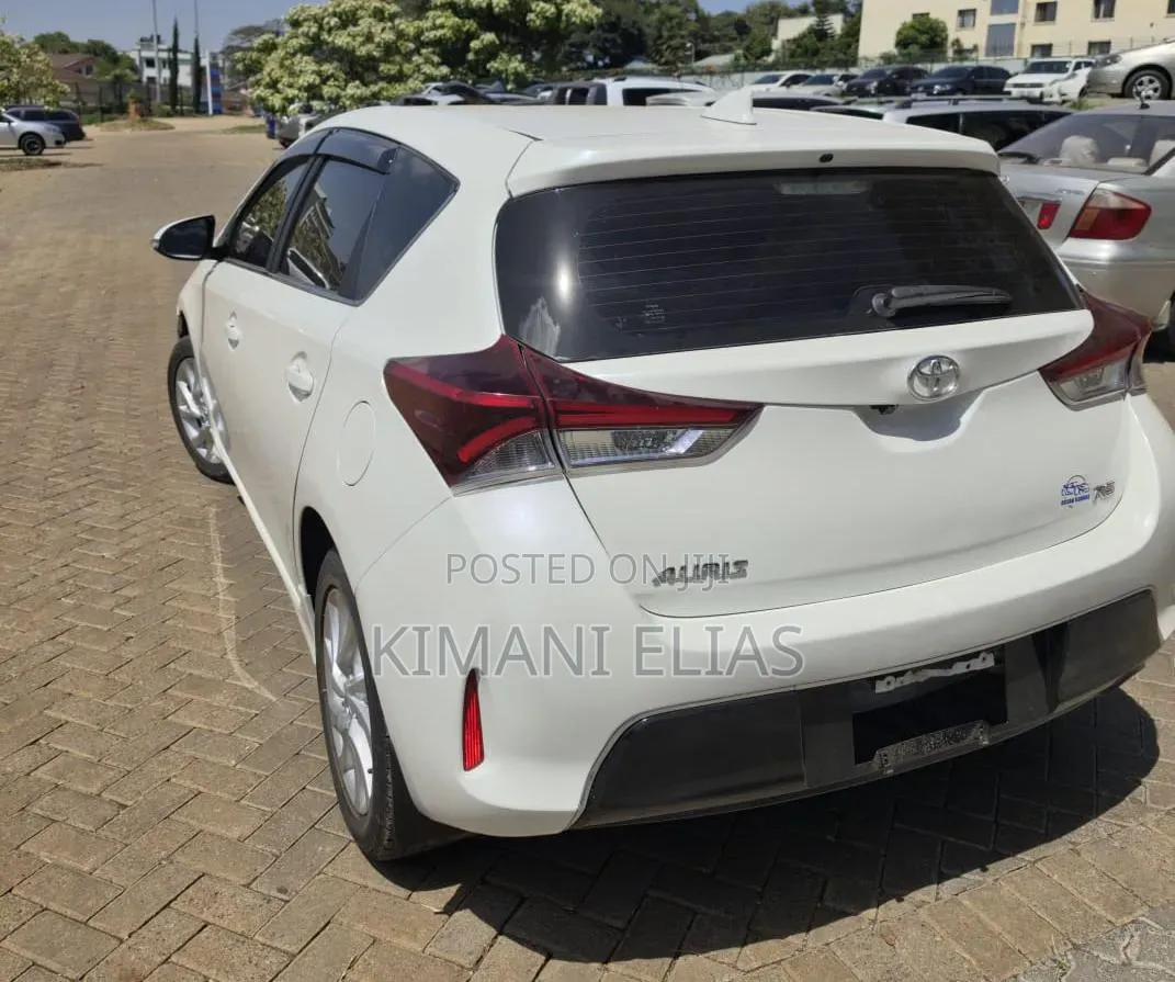 Toyota Auris 2015 White