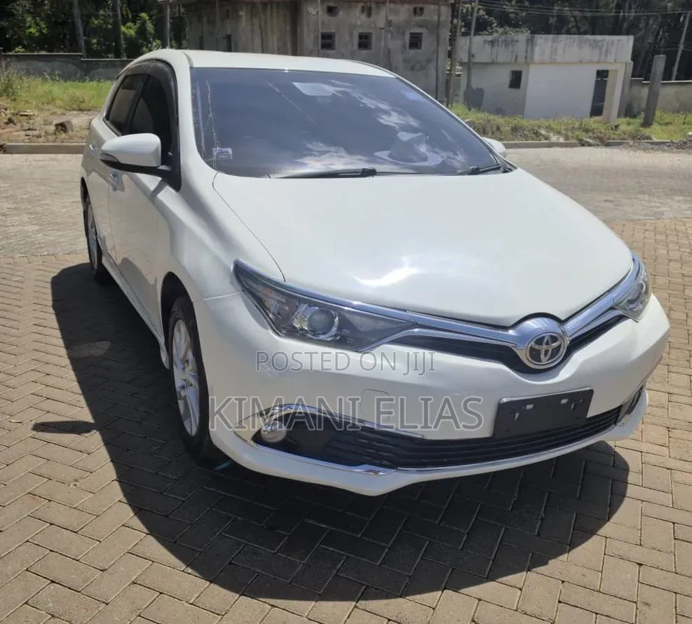 Toyota Auris 2015 White