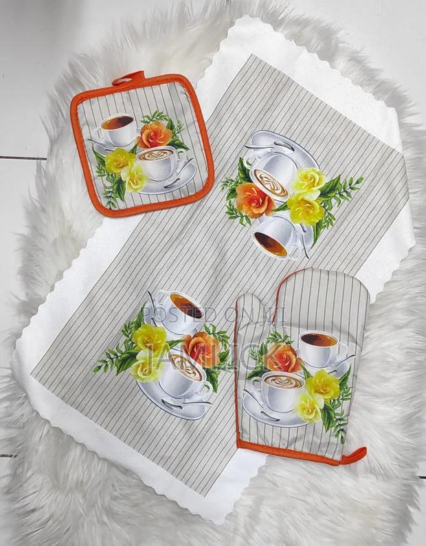 3pcs Heat Resistant Kitchen Glove Set – Hk
