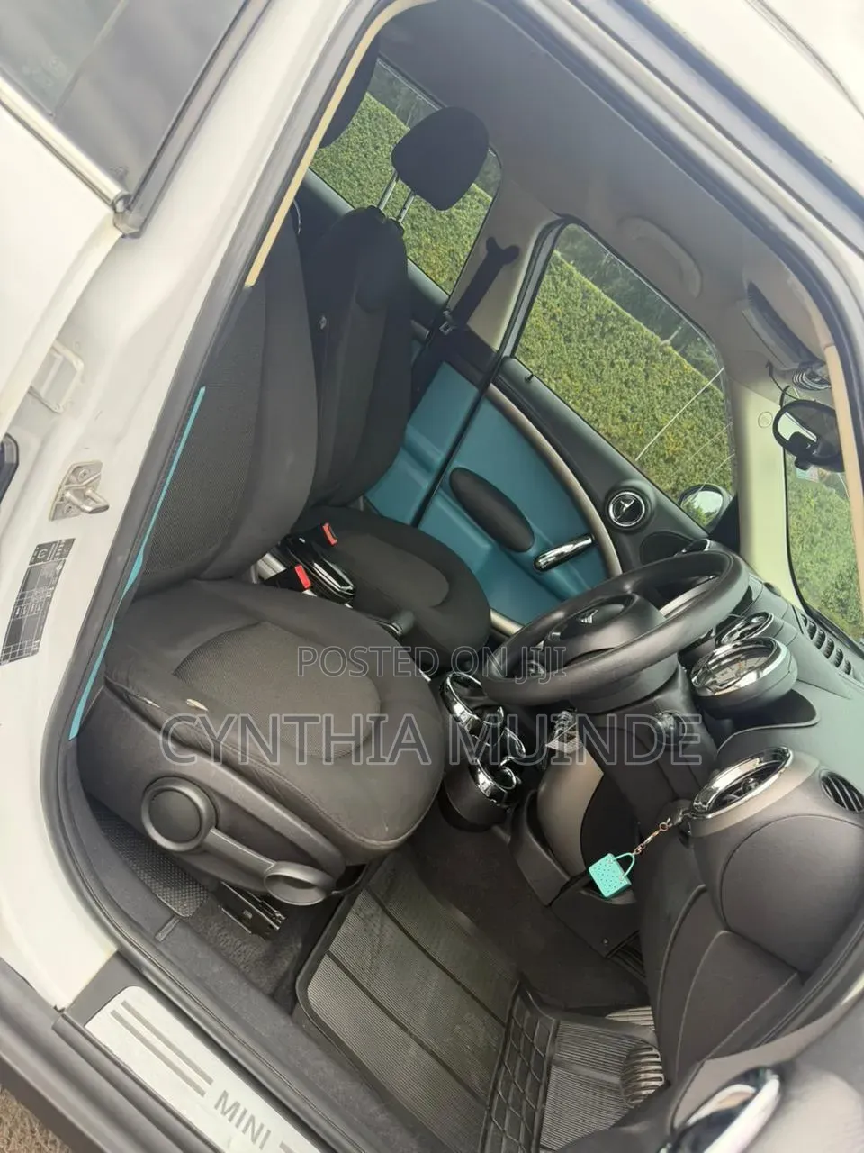 Mini Cooper 2012 White
