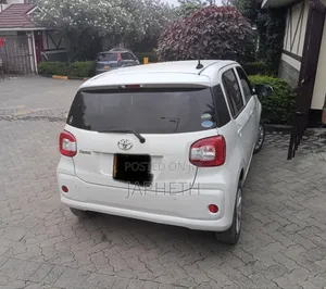 Toyota Passo 2018 Pearl
