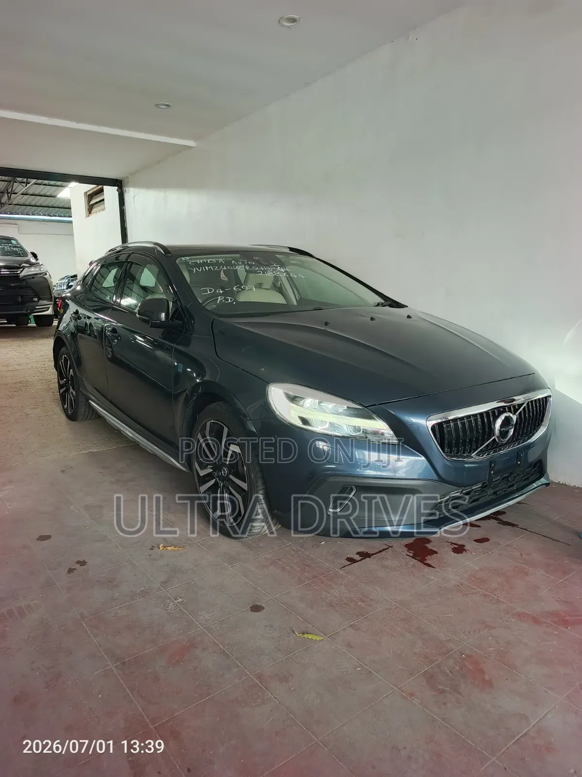 Volvo V40 2019 Blue