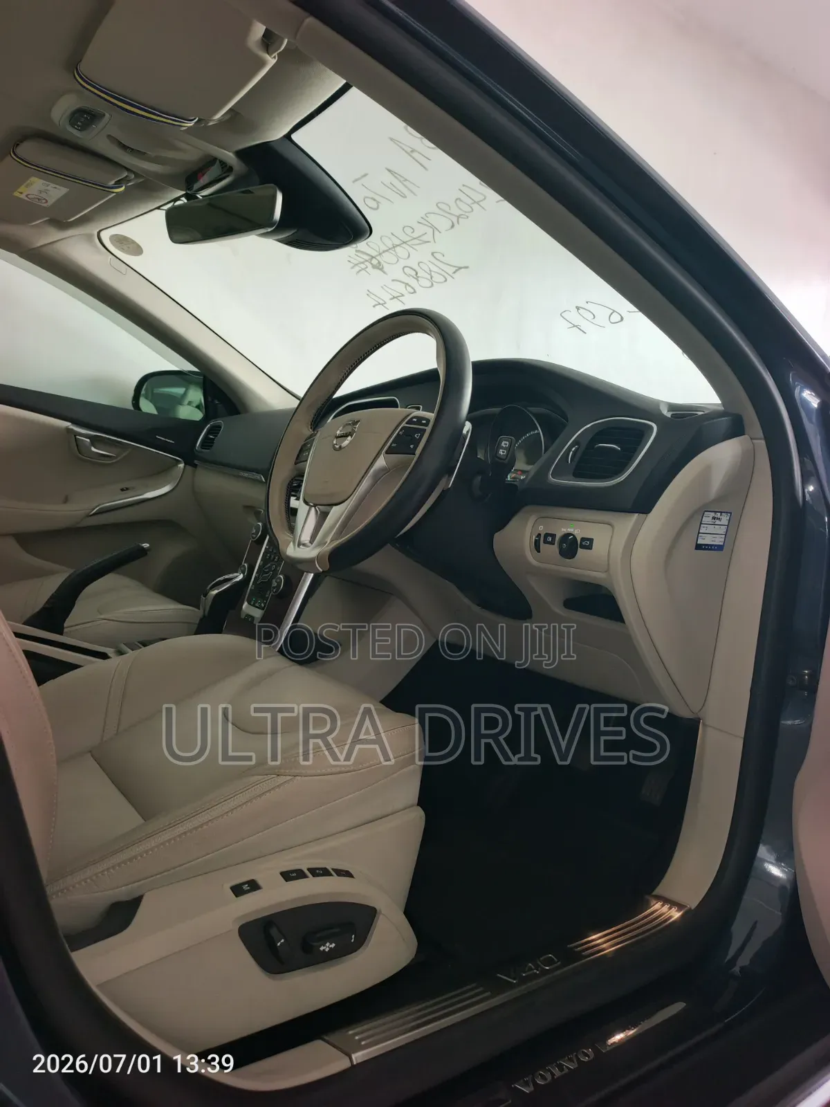 Volvo V40 2019 Blue