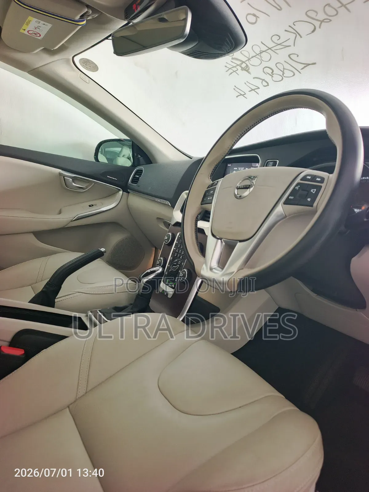 Volvo V40 2019 Blue
