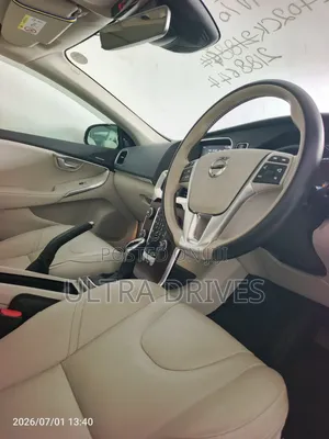 Volvo V40 2019 Blue