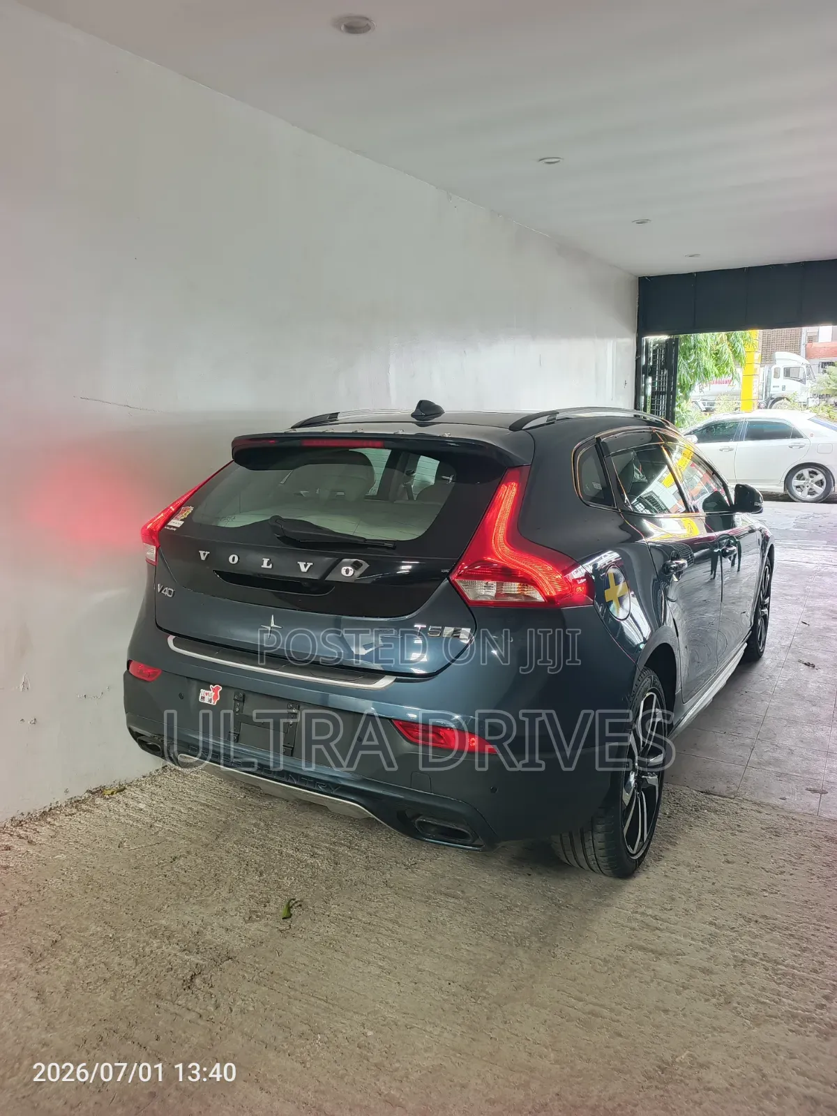 Volvo V40 2019 Blue
