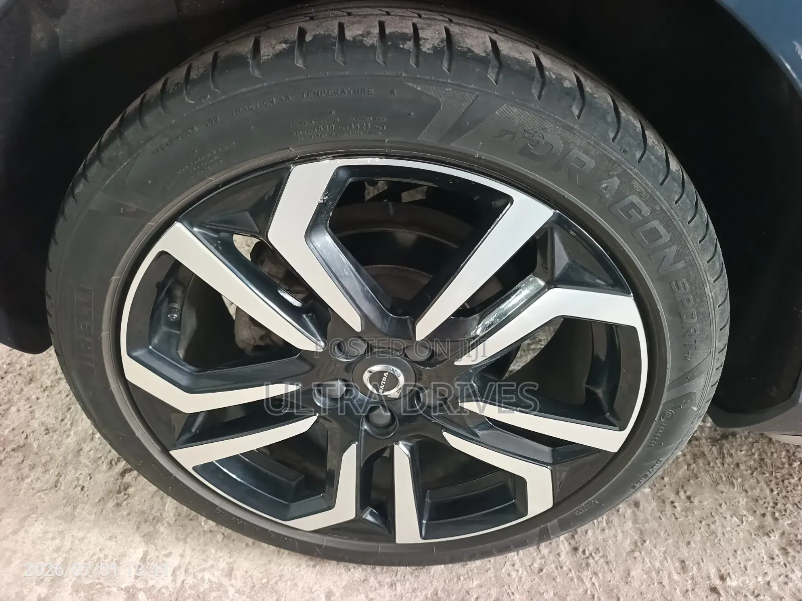 Volvo V40 2019 Blue
