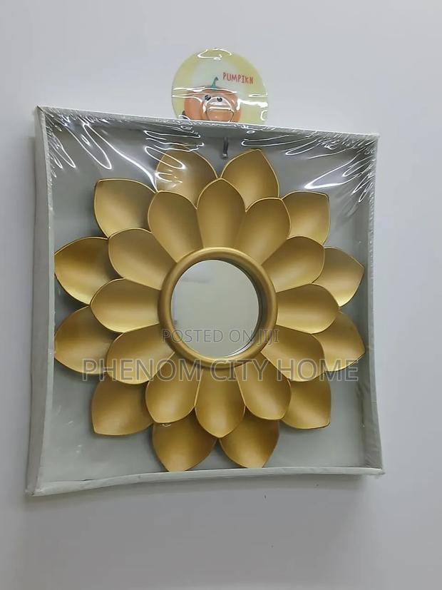 Flower Like Wall Decor Mirrors