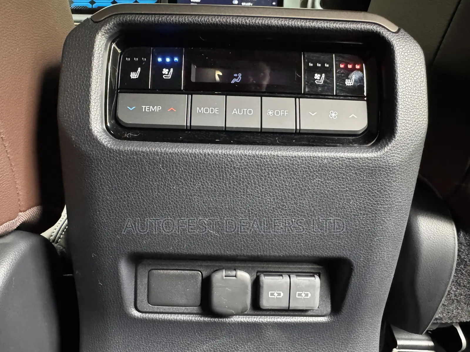 Toyota Land Cruiser Prado 2.8 2024 Brown