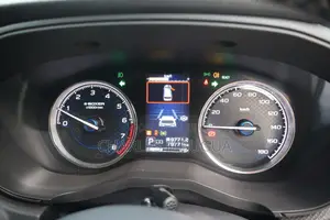 Subaru Forester Premium AWD 2020 White