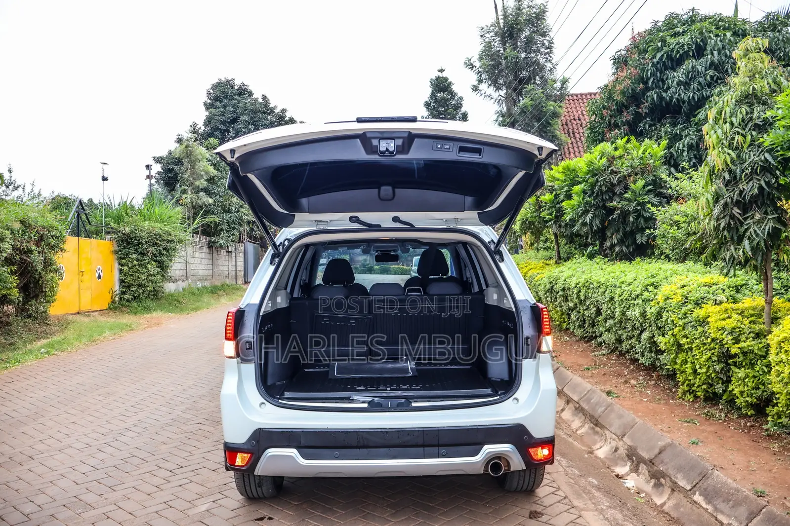 Subaru Forester Premium AWD 2020 White