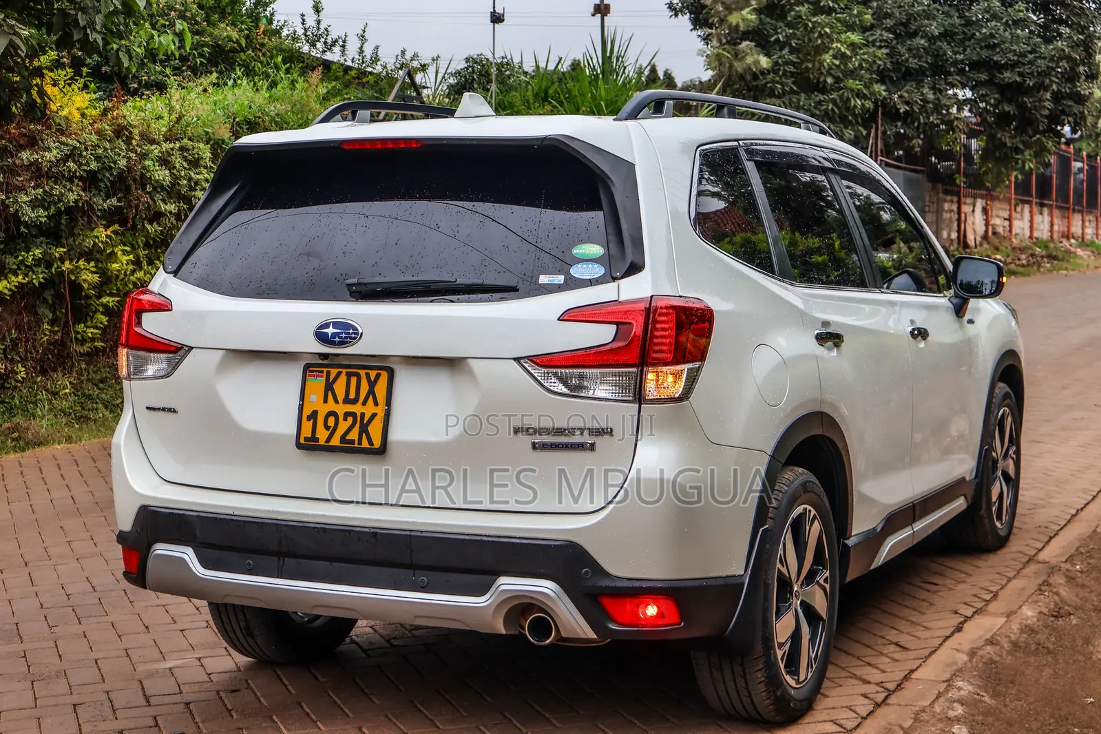 Subaru Forester Premium AWD 2020 White