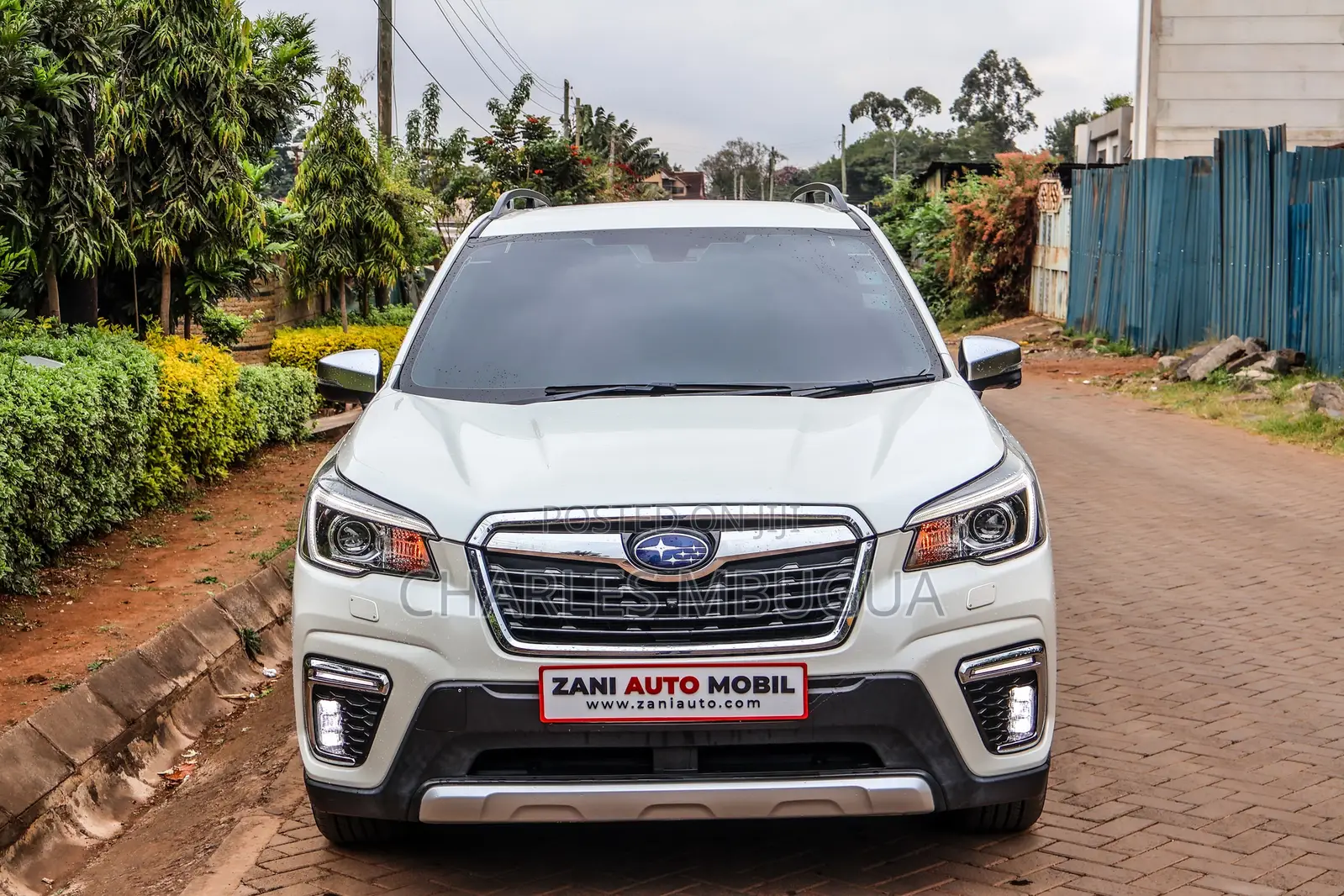 Subaru Forester Premium AWD 2020 White