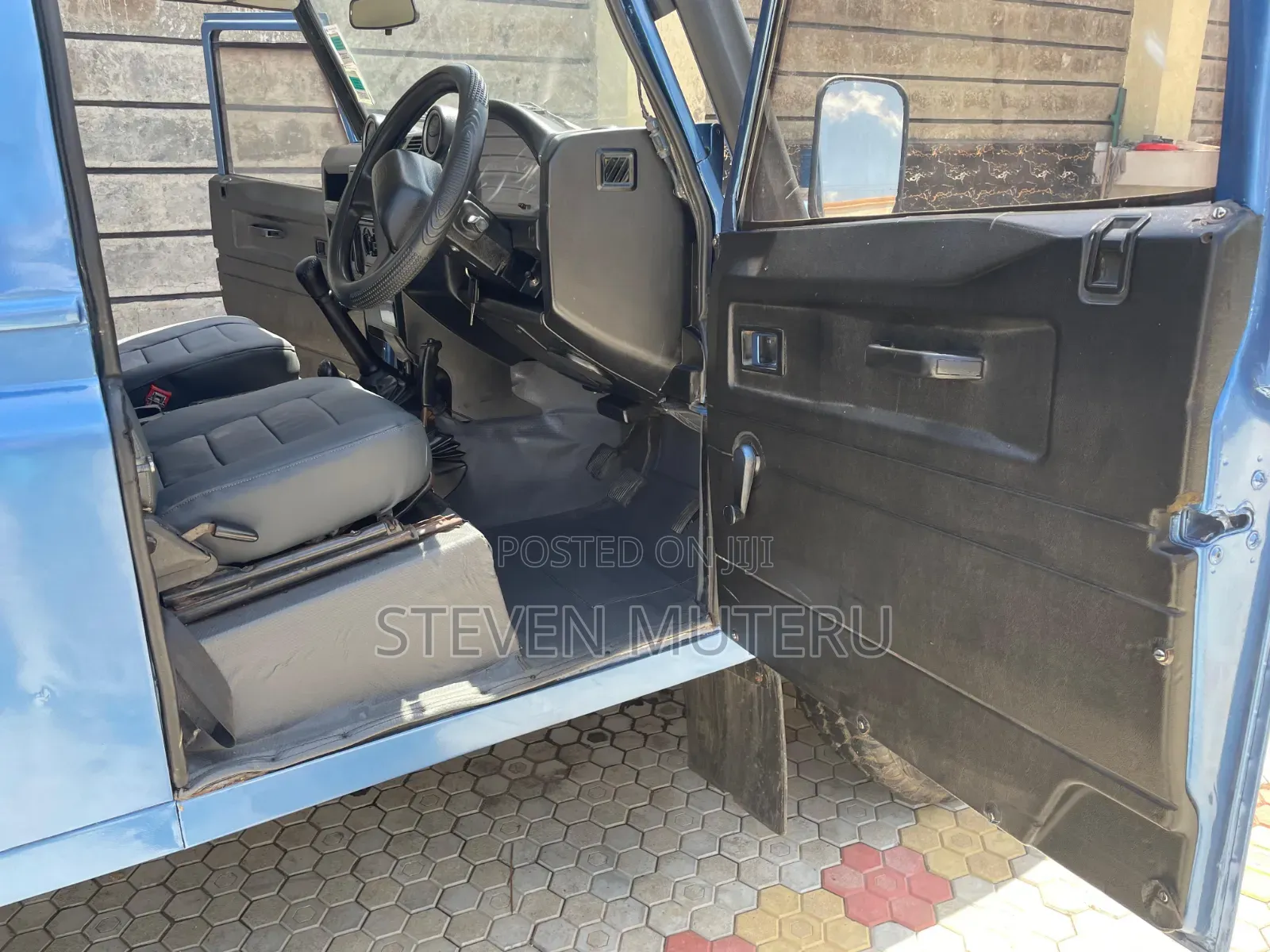 Land Rover Defender 2011 Blue