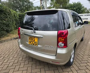 Toyota Raum 2005 Silver