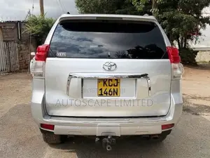 Toyota Land Cruiser Prado 2010 Silver