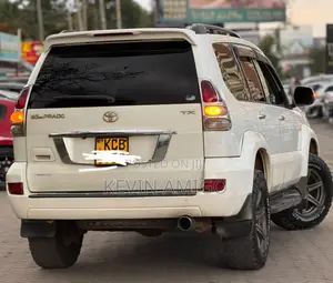 Toyota Land Cruiser Prado 2007 White