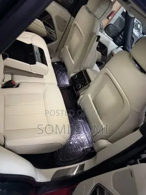 Land Rover Range Rover Vogue 2022 Green