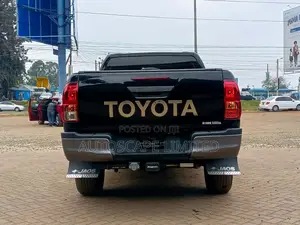 Toyota Hilux 2020 Black