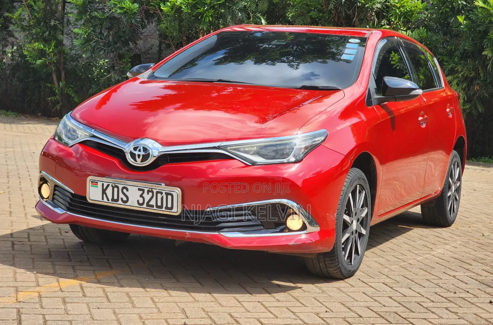 Toyota Auris 2017 Red
