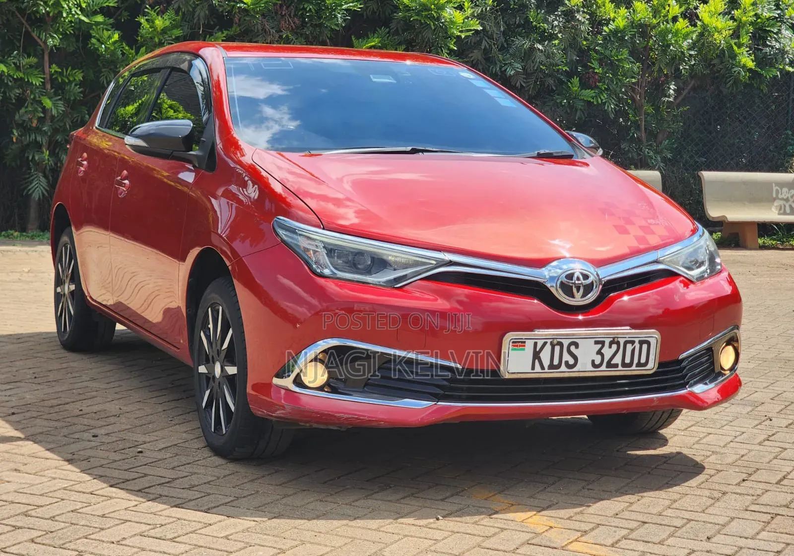 Toyota Auris 2017 Red
