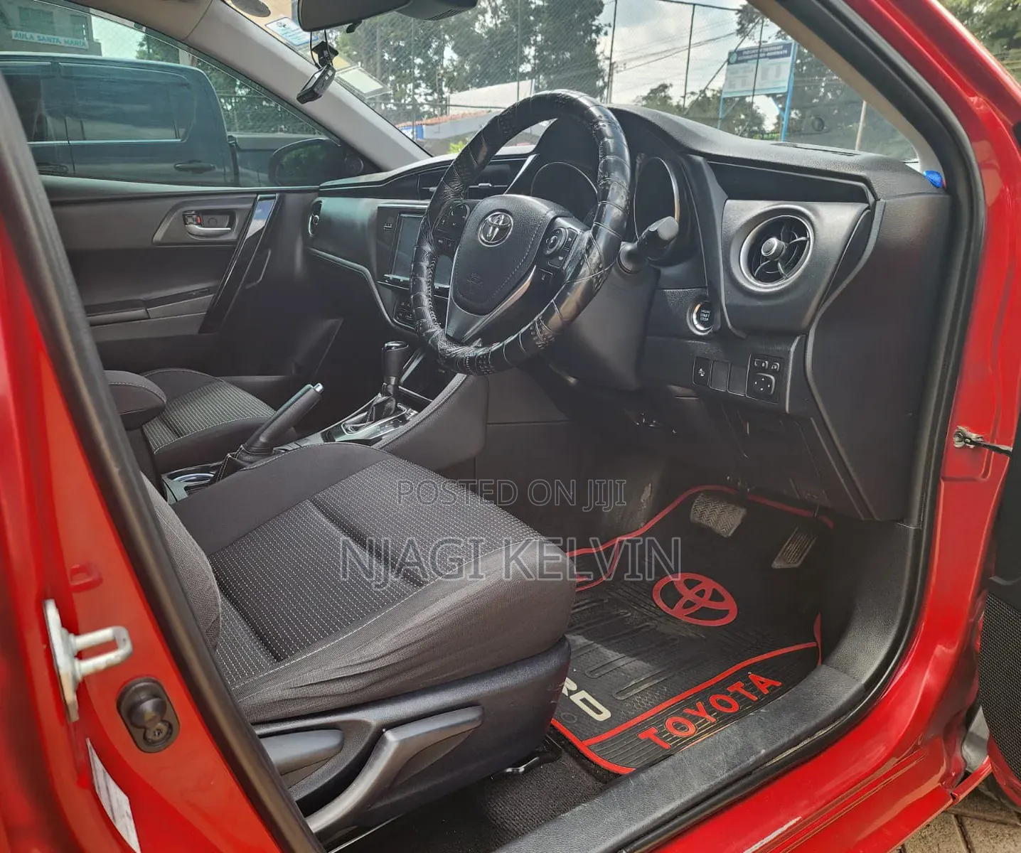Toyota Auris 2017 Red