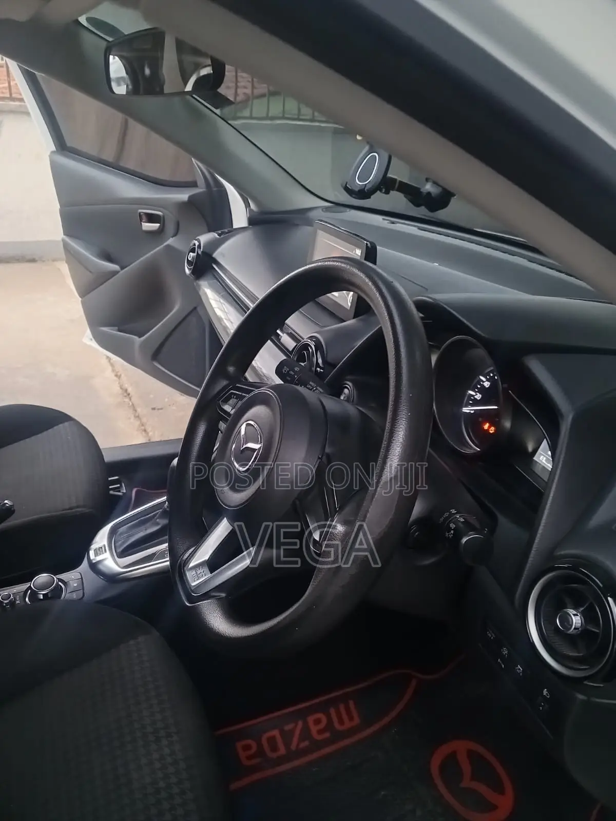 Mazda Demio 2018 White