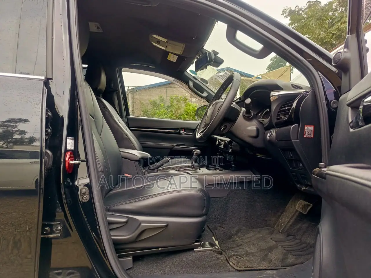 Toyota Hilux 2020 Black