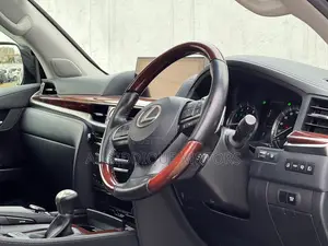 Lexus LX 570 AWD 2019 Black