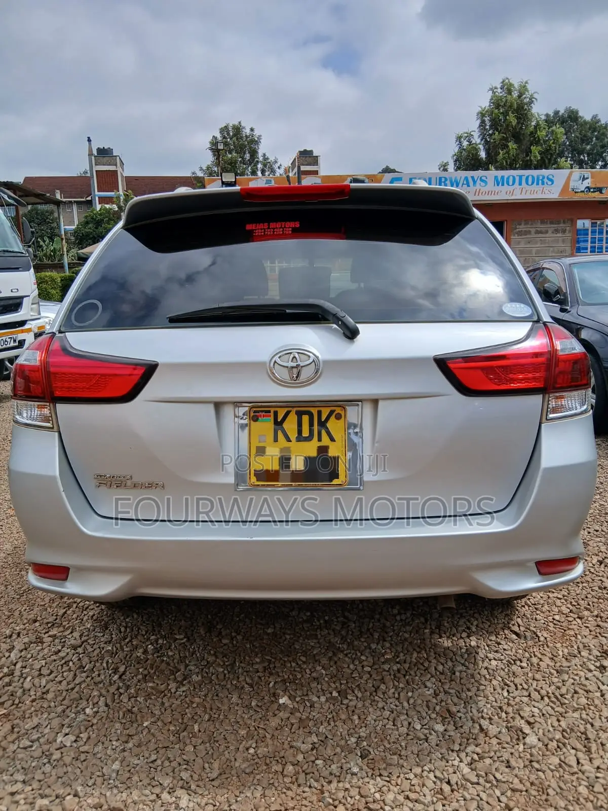 Toyota Corolla Fielder 2015 Silver
