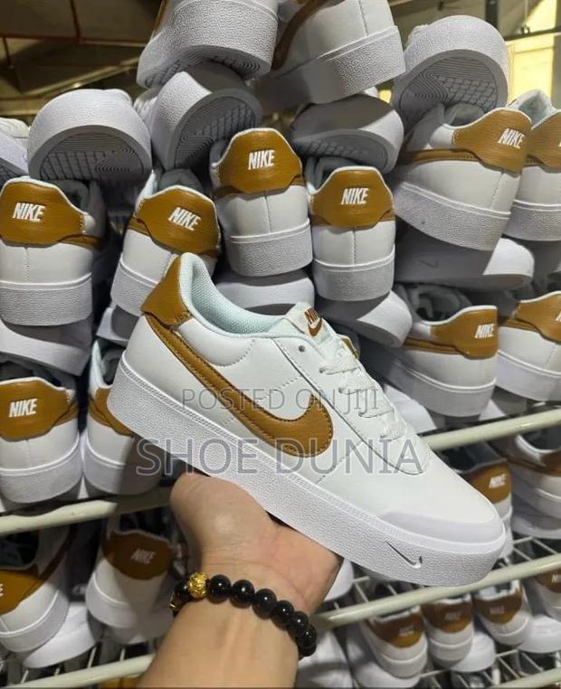 Nike Court - thumbnail 5