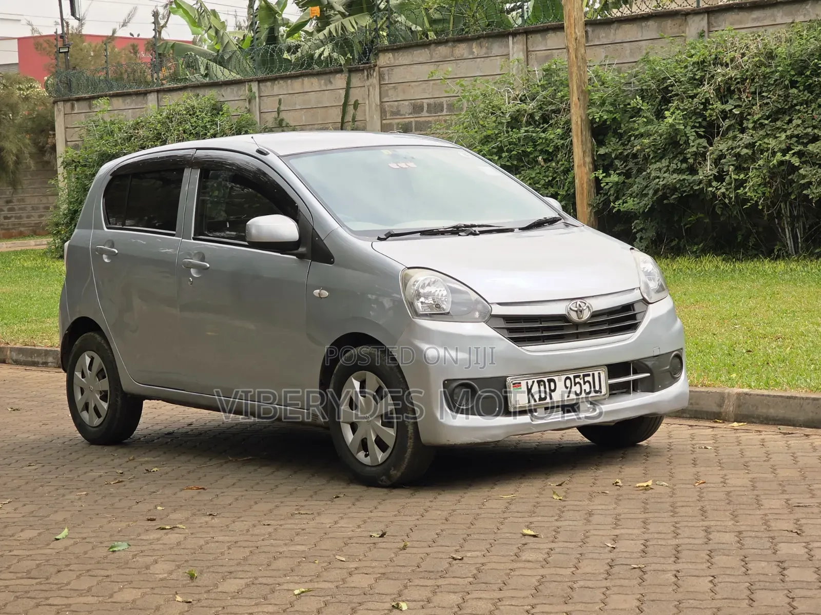 Toyota Pixis 2016