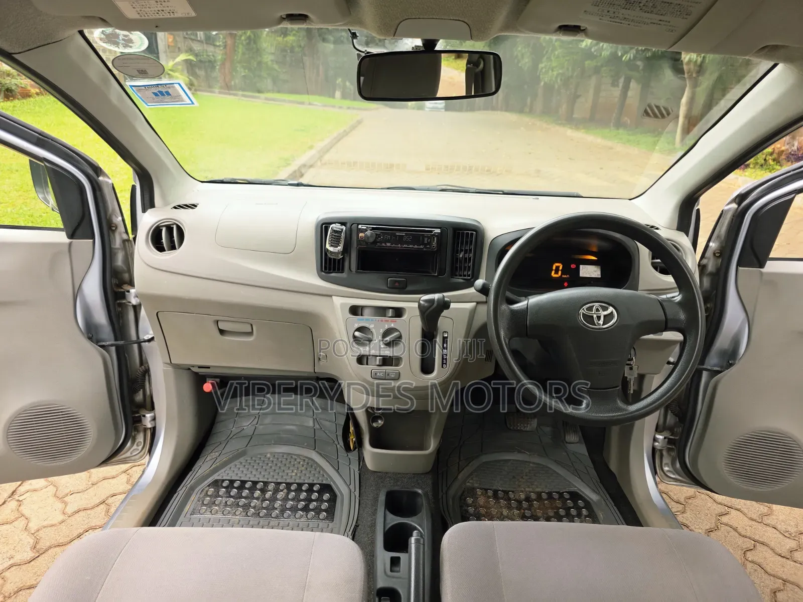 Toyota Pixis 2016