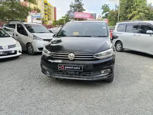 Volkswagen Touran 2017 Black