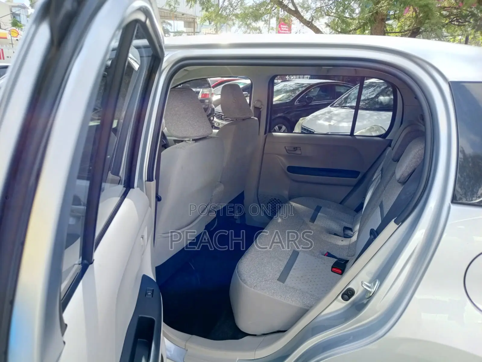 Daihatsu Boon 2018 Silver