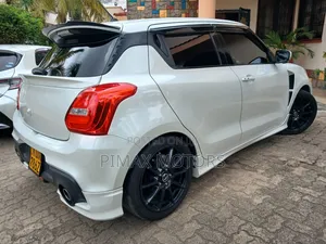 Suzuki Swift 2019 White