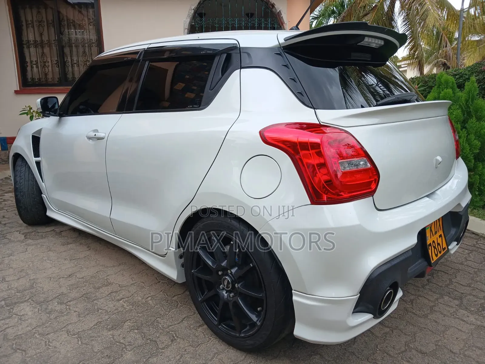 Suzuki Swift 2019 White