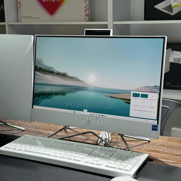 Desktop Computer HP AiO 24 8GB Intel Core i5 SSD 512GB