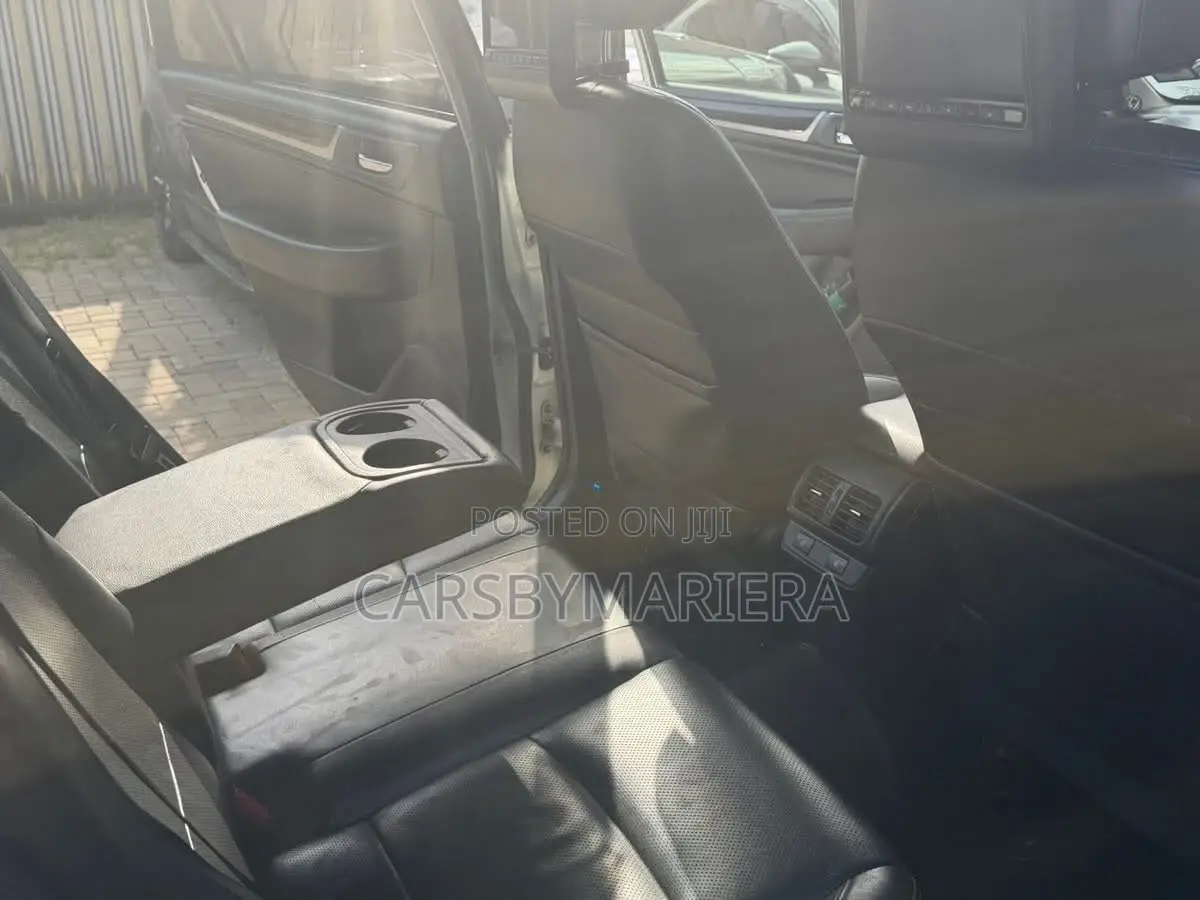 Subaru Outback 2016 White