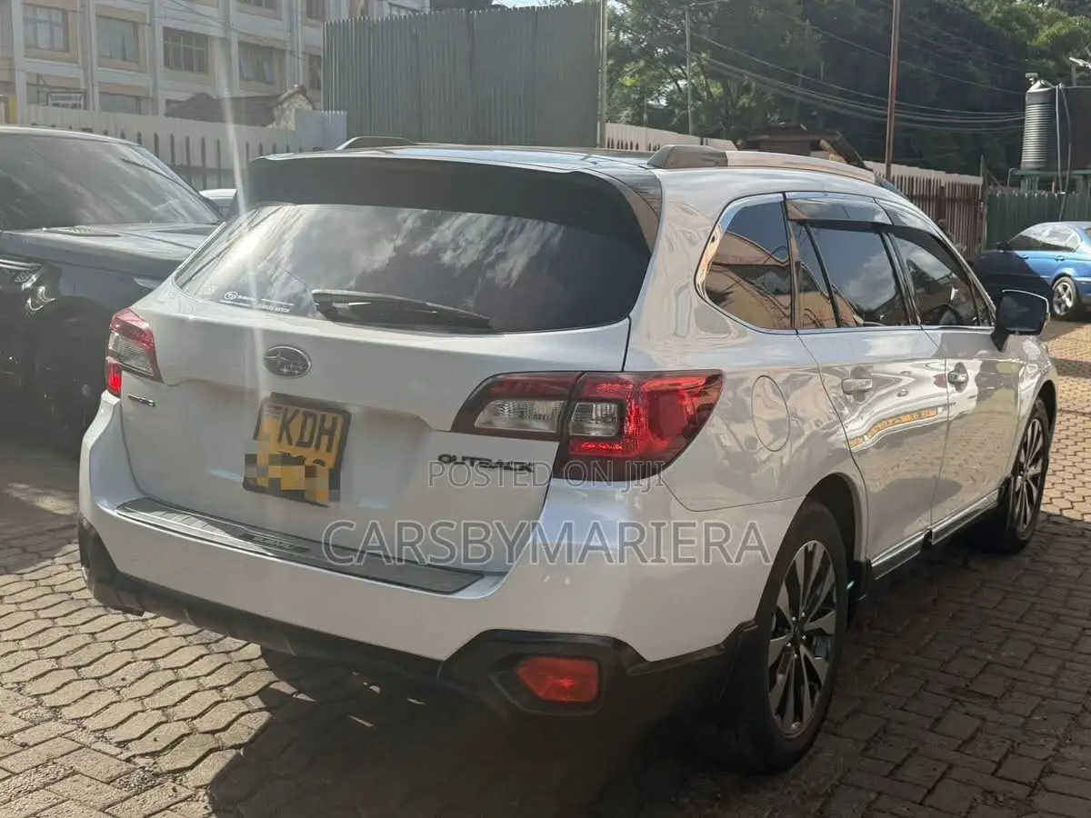 Subaru Outback 2016 White
