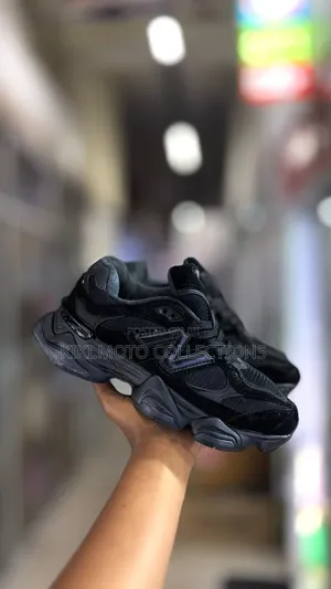 New Balance 9060 All Black