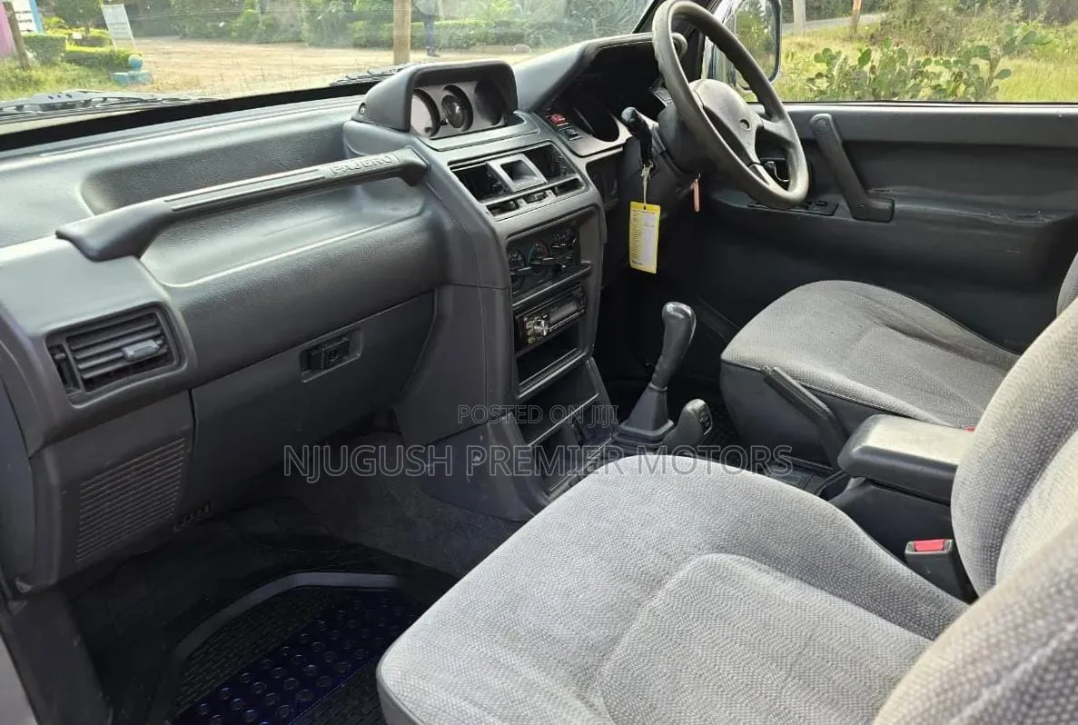 Mitsubishi Pajero 2009 Silver
