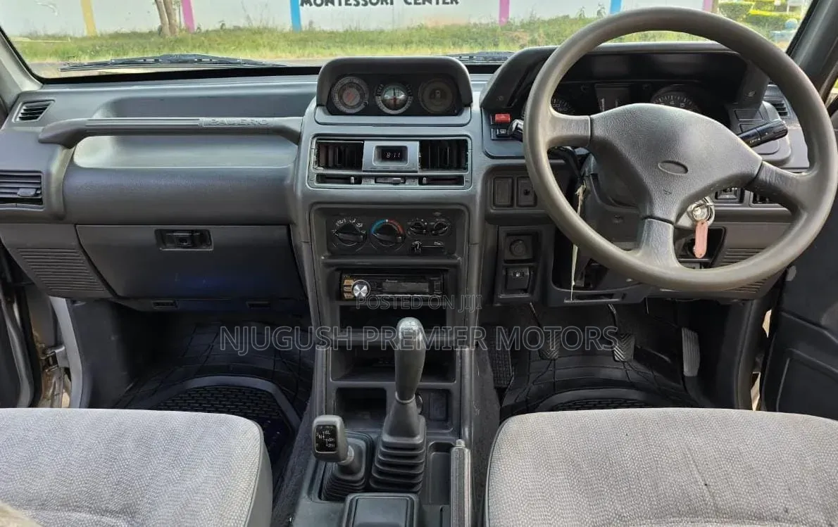 Mitsubishi Pajero 2009 Silver
