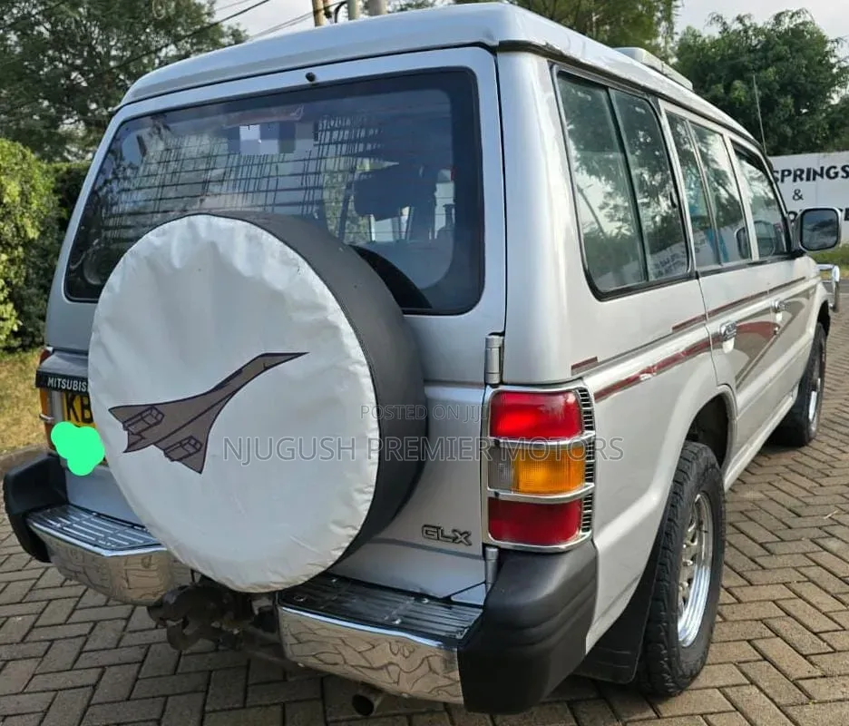 Mitsubishi Pajero 2009 Silver