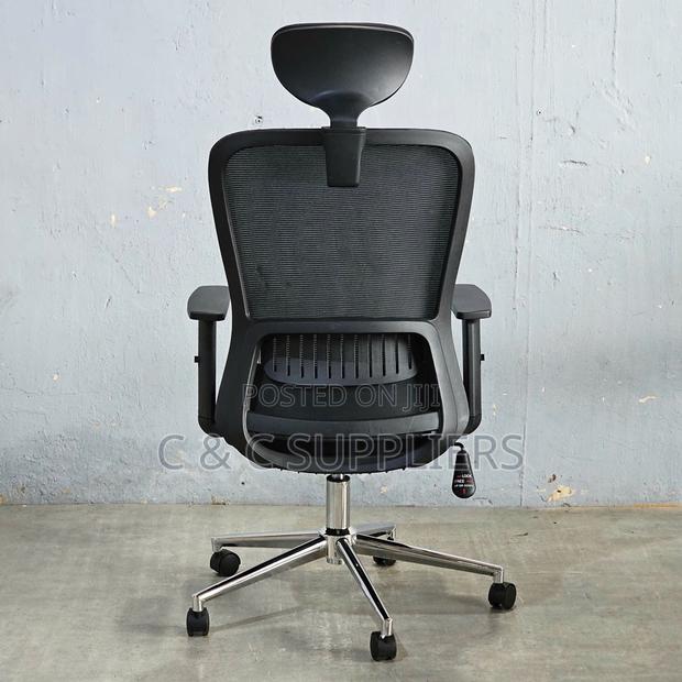 Ergonomic Swivel Conference Chair - thumbnail 7