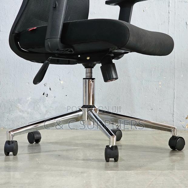 Ergonomic Swivel Conference Chair - thumbnail 9